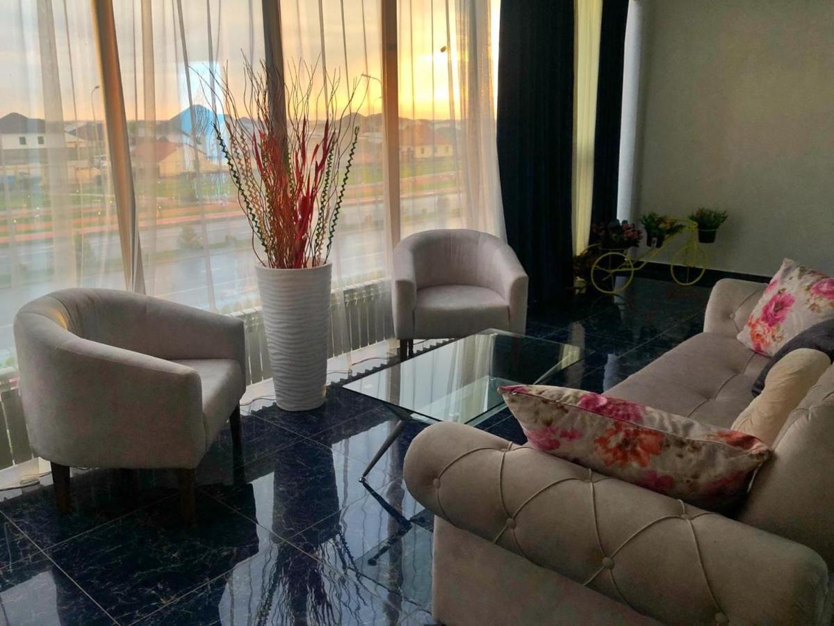 Grand Villa Turkistan Luaran gambar